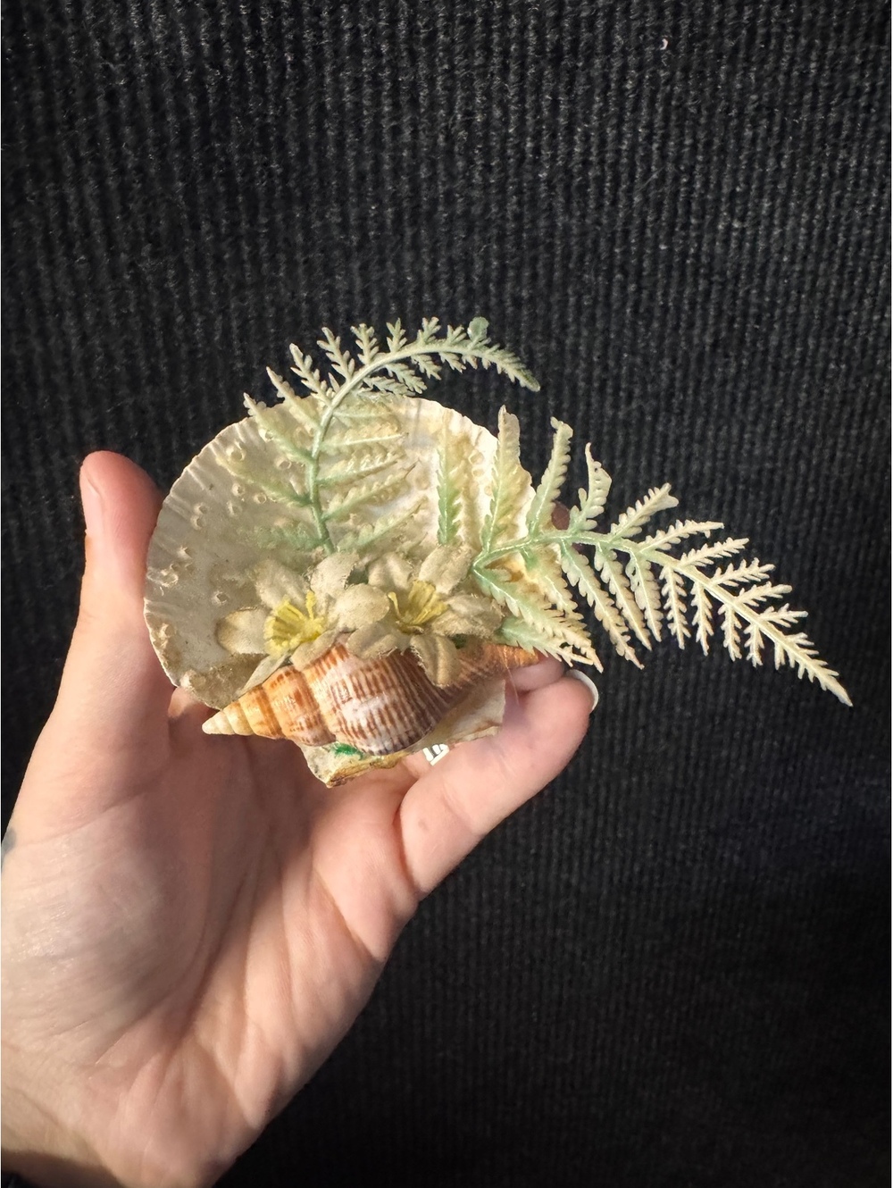 Decorative Seashell Magnet with Faux Fern and Flower Accents set of 2